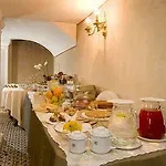Emme Palace & فندق