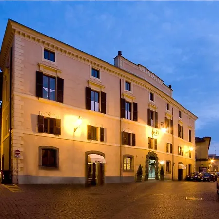 Emme Palace & Hotell