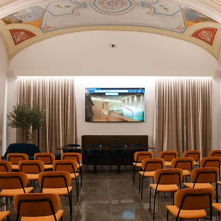 Emme Palace & فندق أورفييتو