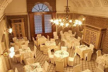 Hotell Emme Palace & 4*