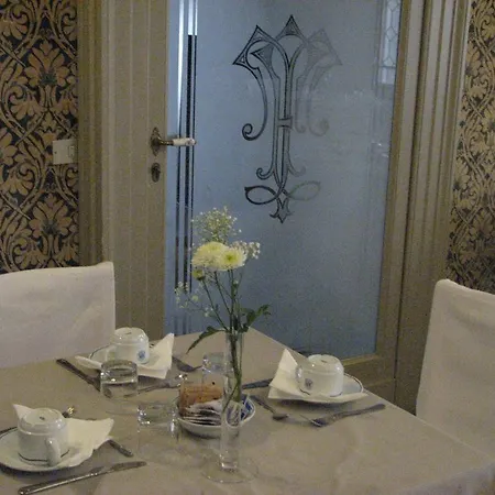 Szálloda Emme Palace & 4*