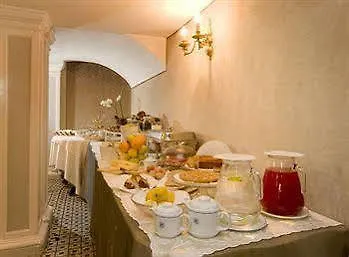 Emme Palace & Hotell