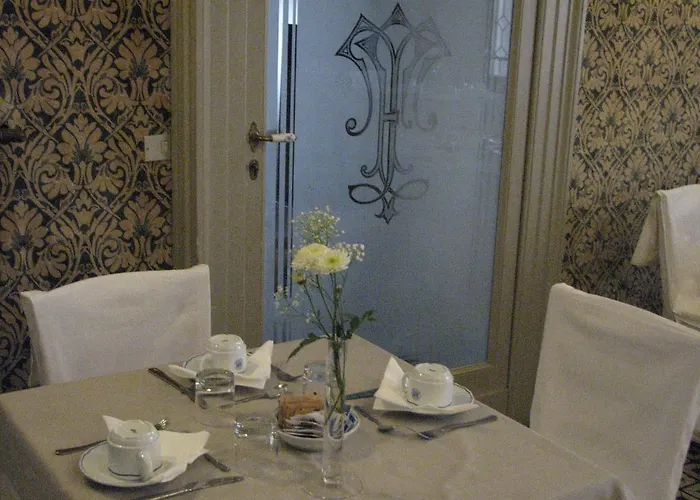 Hotel Emme Palace & 4*